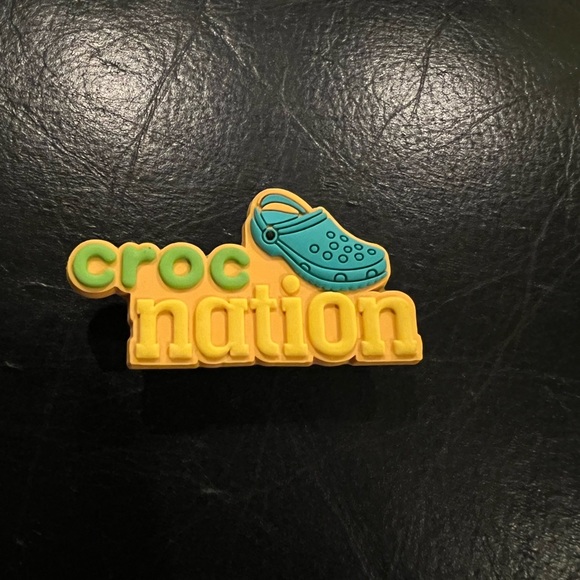 5 Crocs Jibbitz - Picture 5 of 7